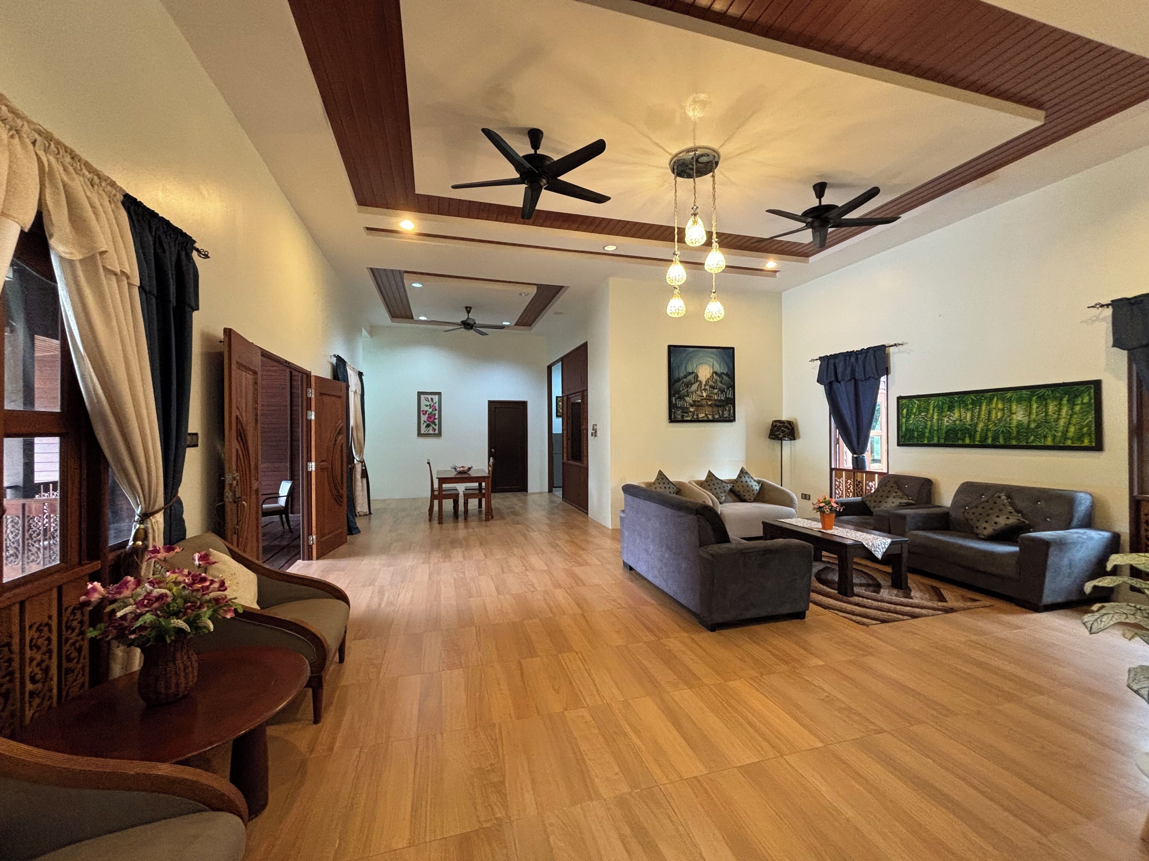 Exclusive Bungalow | Living area