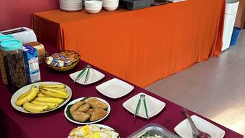 Daily local cuisine breakfast for a fee