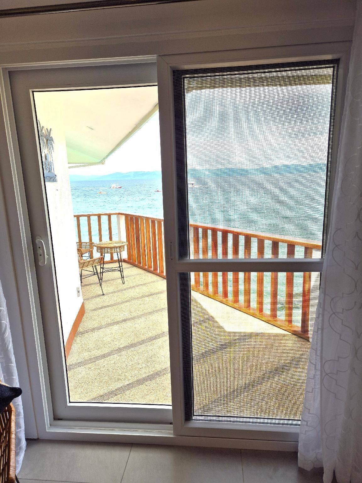 exclusive room | 1 bedroom, minibar, in-room safe, blackout curtains