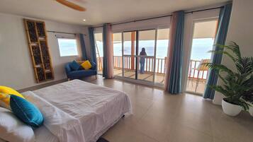 Exclusive Room, 1 King Bed, Balcony, Sea View