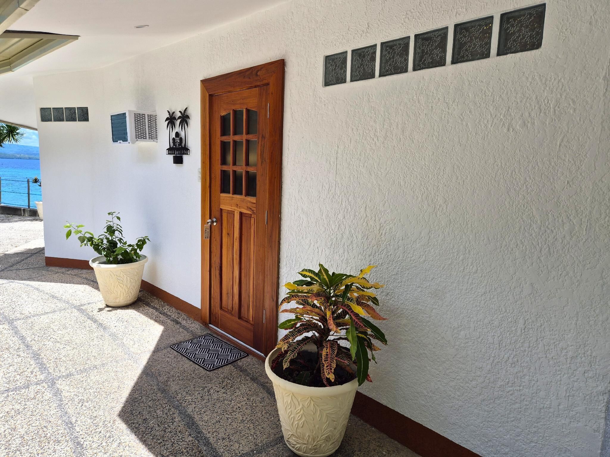 exclusive room | 1 bedroom, minibar, in-room safe, blackout curtains