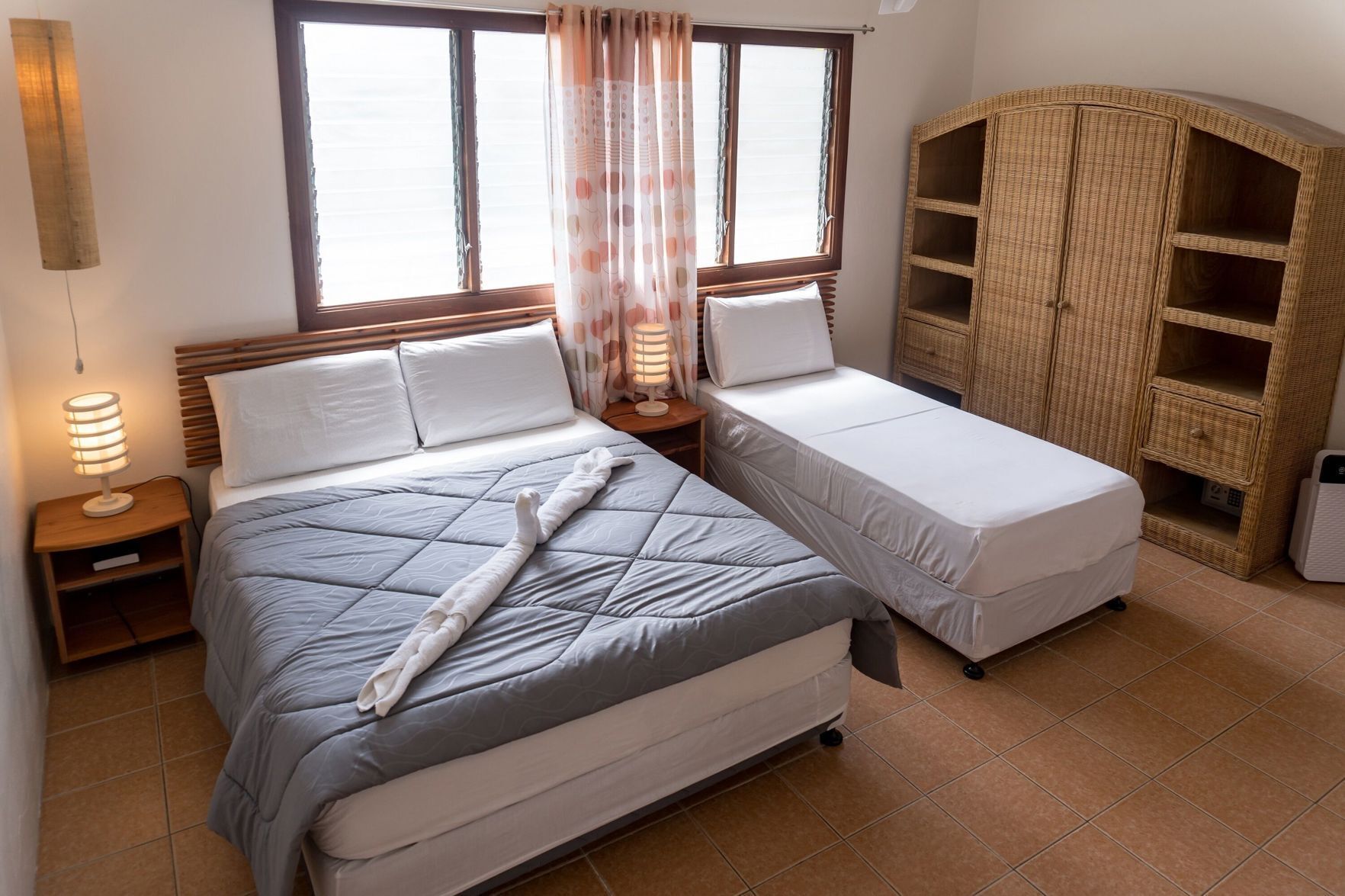 Minibar, una cassaforte in camera, tende oscuranti, Wi-Fi gratuito