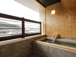 Twin Room | Bathroom