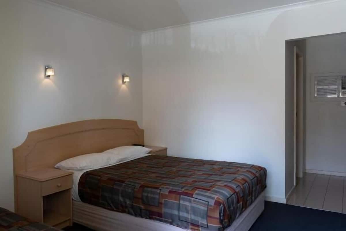 Select Comfort beds, desk, blackout drapes, soundproofing