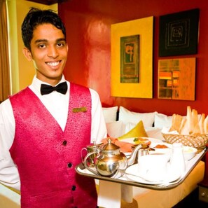 Daily buffet breakfast (USD 10 per person) - Hotel Clarion (Kiribathgoda)