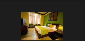 Minibar, in-room safe, desk, blackout curtains - Hotel Clarion (Kiribathgoda)