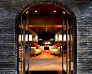 Lobby sitting area - Diaoyutai Boutique Hotel Chengdu (Chengdu)