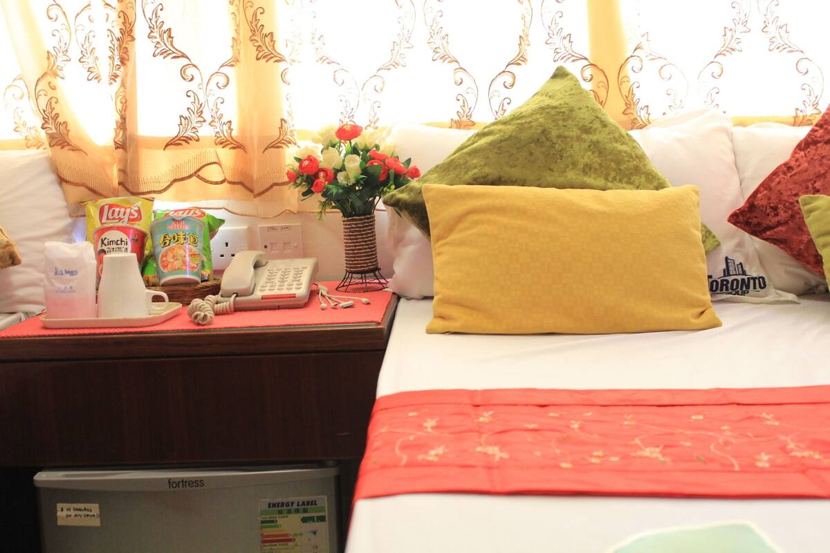 Single Room | Premium bedding, minibar, in-room safe, desk