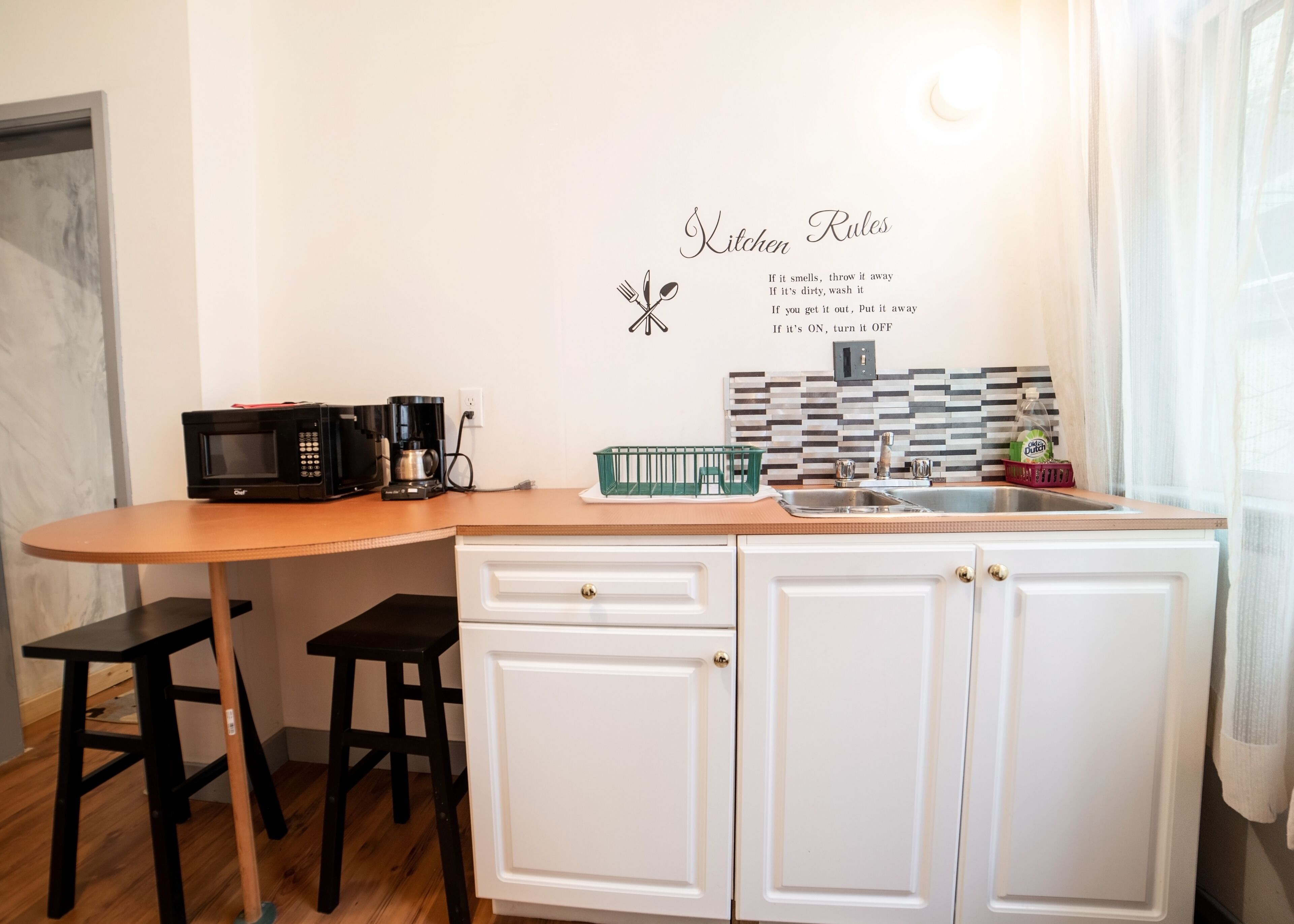 Economy Studio | Private kitchen | Oven, coffee/tea maker, eco-friendly cleaning products