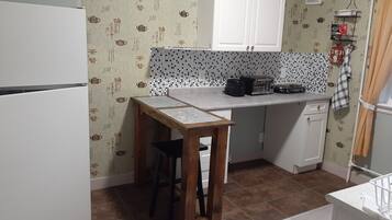 Comfort Studio | Private kitchen | Oven, coffee/tea maker, eco-friendly cleaning products