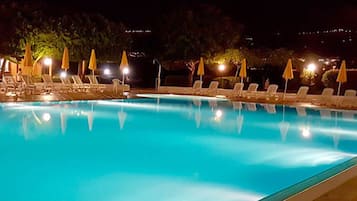 Seasonal outdoor pool, pool umbrellas, pool loungers