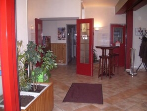 Interior - Hotel Le Sully (La Roche-sur-Yon)