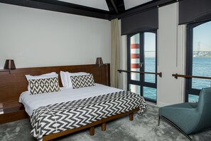 Minibar, in-room safe, desk, free WiFi - Sumahan on the Water - Special Class (Istanbul)