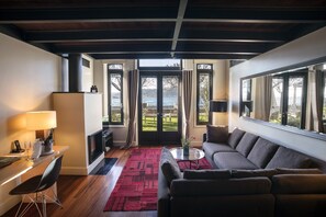 Minibar, caja de seguridad en la habitación, escritorio y wifi gratis