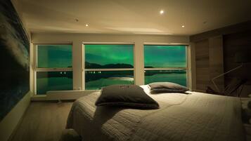 Dobbeltrom – premium, 1 queensize-seng, sjøutsikt | Fjellutsikt