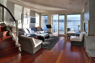 RORBU PREMIUM 3 BEDROOMS, SEA VIEW | Sala de estar