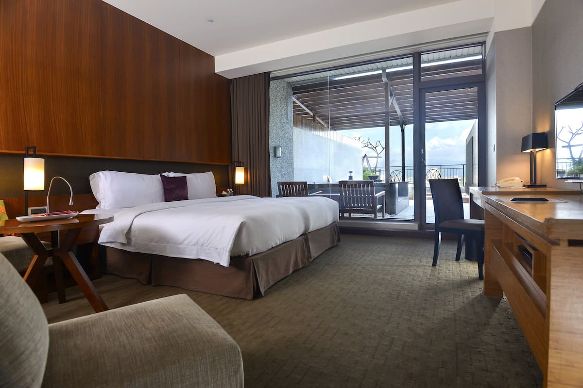 Comfort suite | 1 slaapkamer, luxe beddengoed, een minibar, een kluis op de kamer
