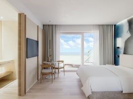 Junior Suite, Terrace, Bay View | Minibar, in-room safe, free WiFi, wheelchair access