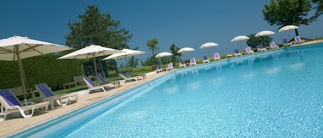 Kolam renang terbuka