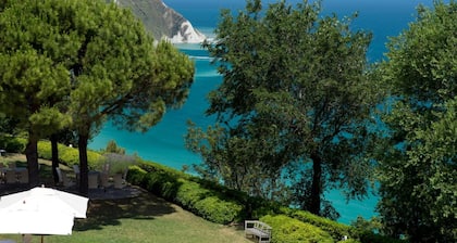 Hotel Emilia