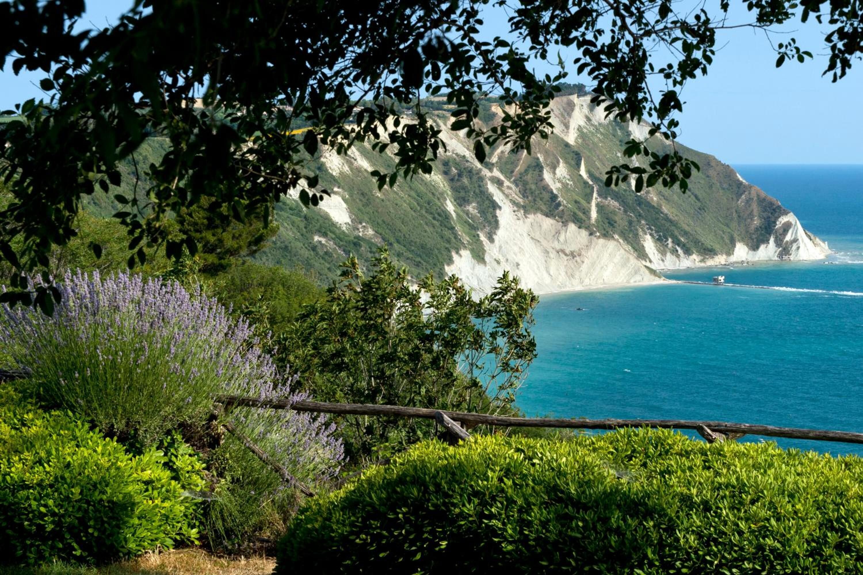 beach nearby, free beach shuttle