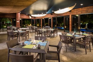 Colazione a buffet a pagamento, servita tutte le mattine 