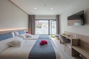 Minibar, coffres-forts dans les chambres, Wi-Fi gratuit, draps fournis