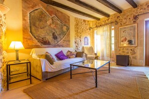 Suite – deluxe | Oppholdsområde | TV