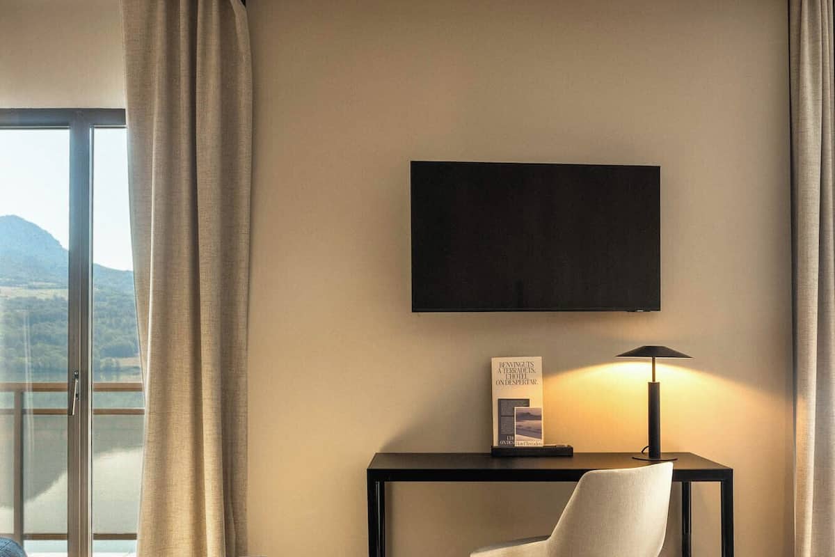 junior studio suite | down duvets, in-room safe, desk, blackout curtains