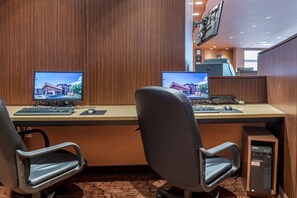 Business center - Best Western Plus Bathurst Hotel & Suites (Bathurst)
