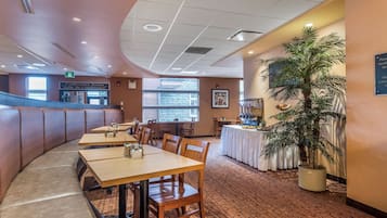 Petit déjeuner buffet compris tous les jours