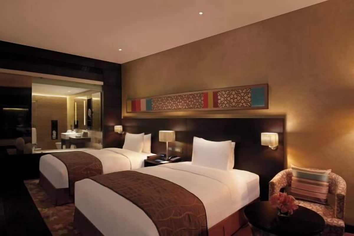 1 Schlafzimmer, hochwertige Bettwaren, Minibar, Zimmersafe