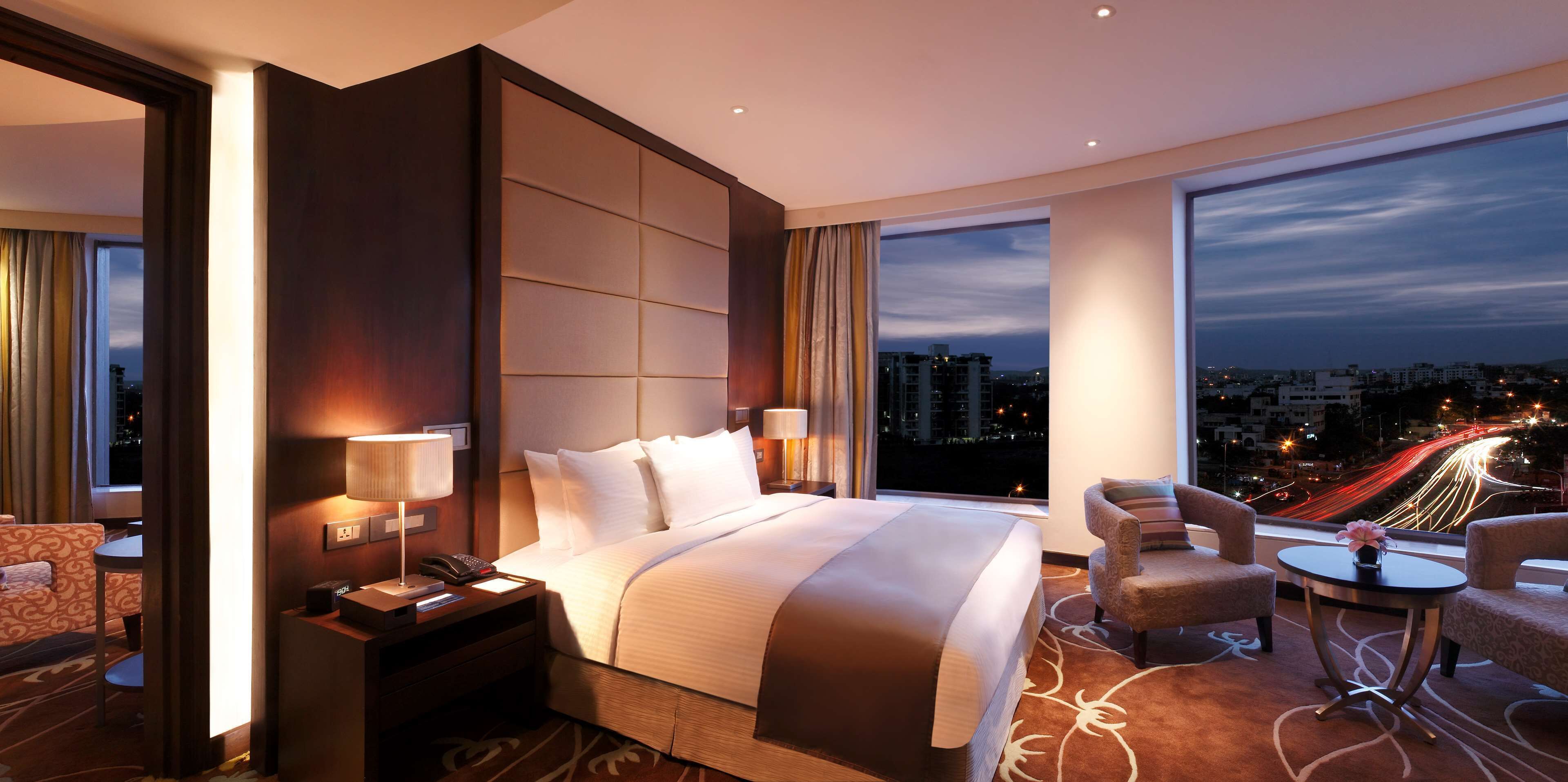 1 bedroom, premium bedding, minibar, in-room safe