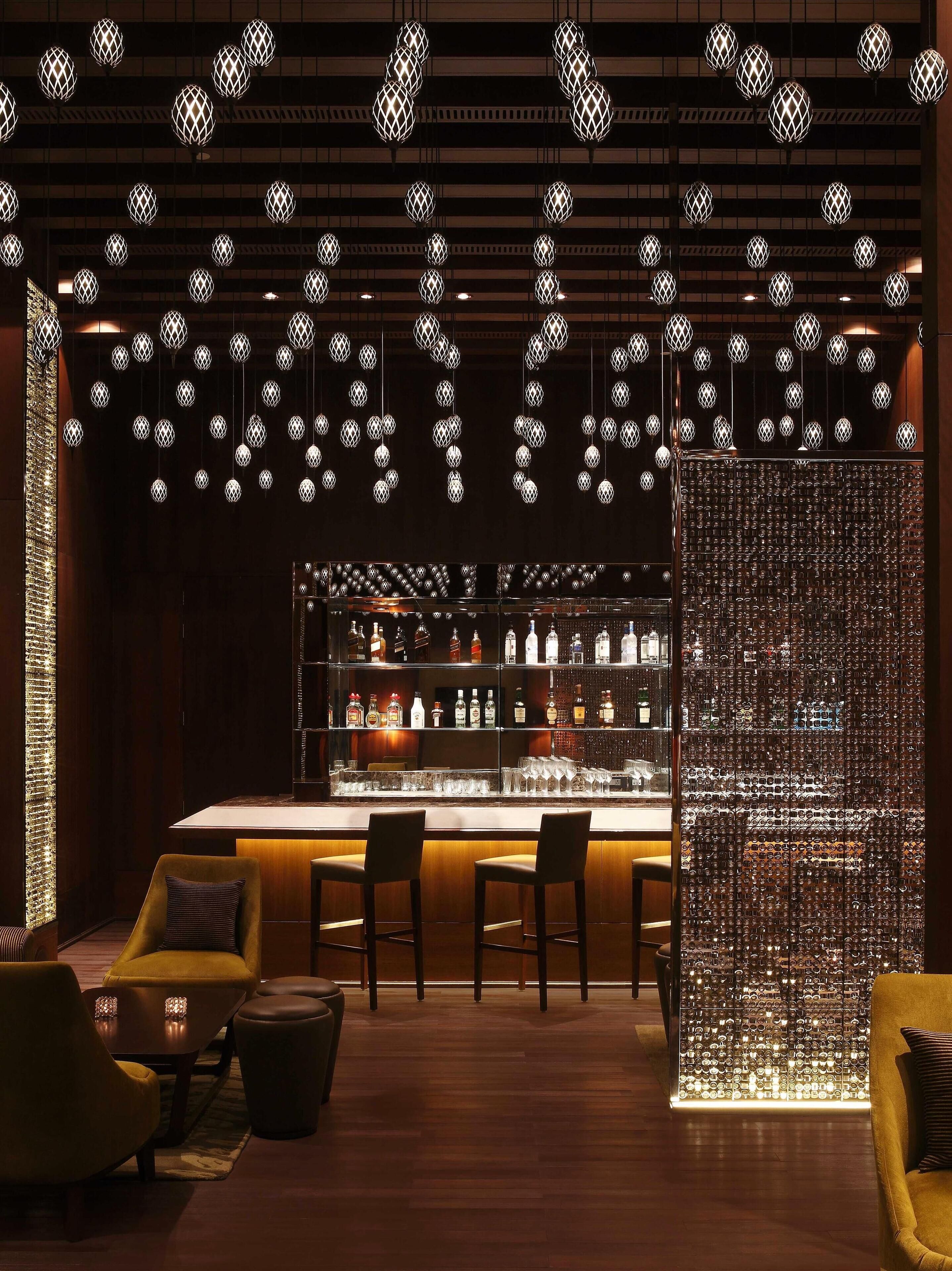 2 bars/lounges, lobby lounge, rooftop bar
