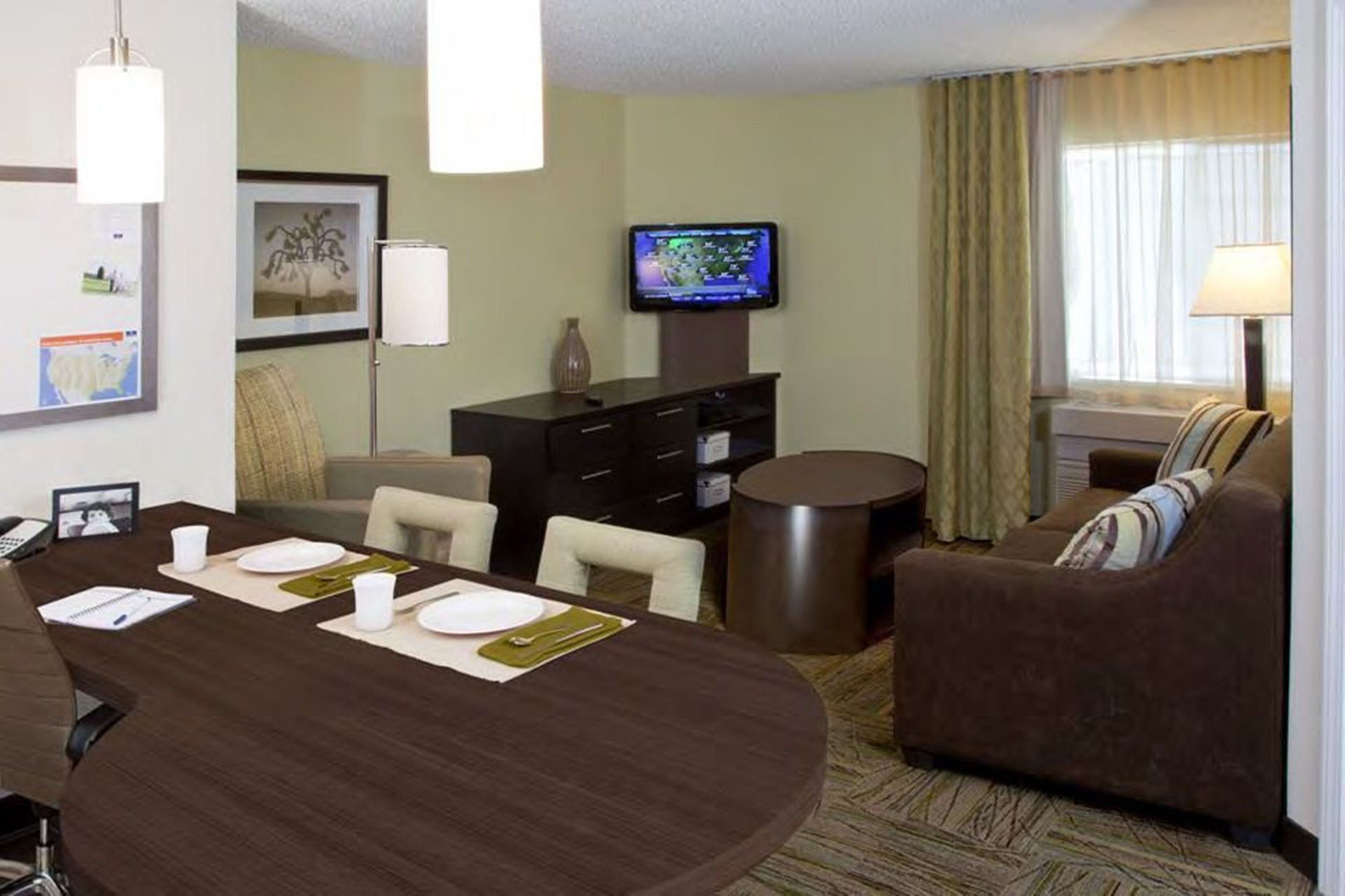 suite, 1 bedroom | egyptian cotton sheets, premium bedding, pillow-top beds, in-room safe