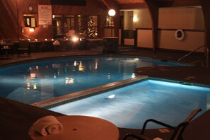 Indoor pool - Ramada by Wyndham Cobleskill (Cobleskill)