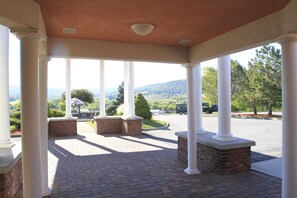 Exterior - Ramada by Wyndham Cobleskill (Cobleskill)