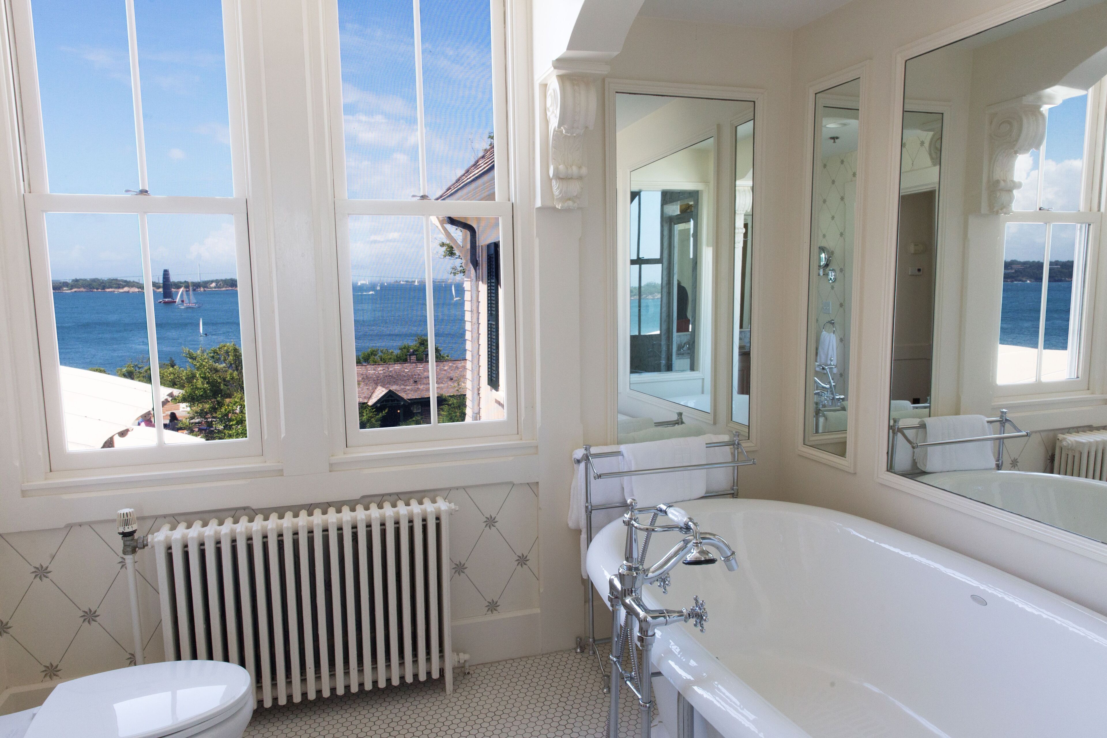 mary walsh room | bathroom | free toiletries, hair dryer, bathrobes, slippers