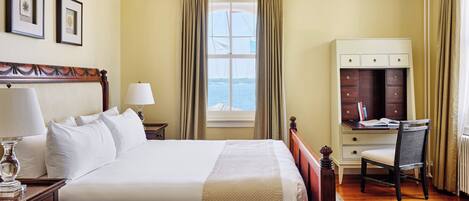 Mary Walsh Room | Hypo-allergenic bedding, down comforters, in-room safe