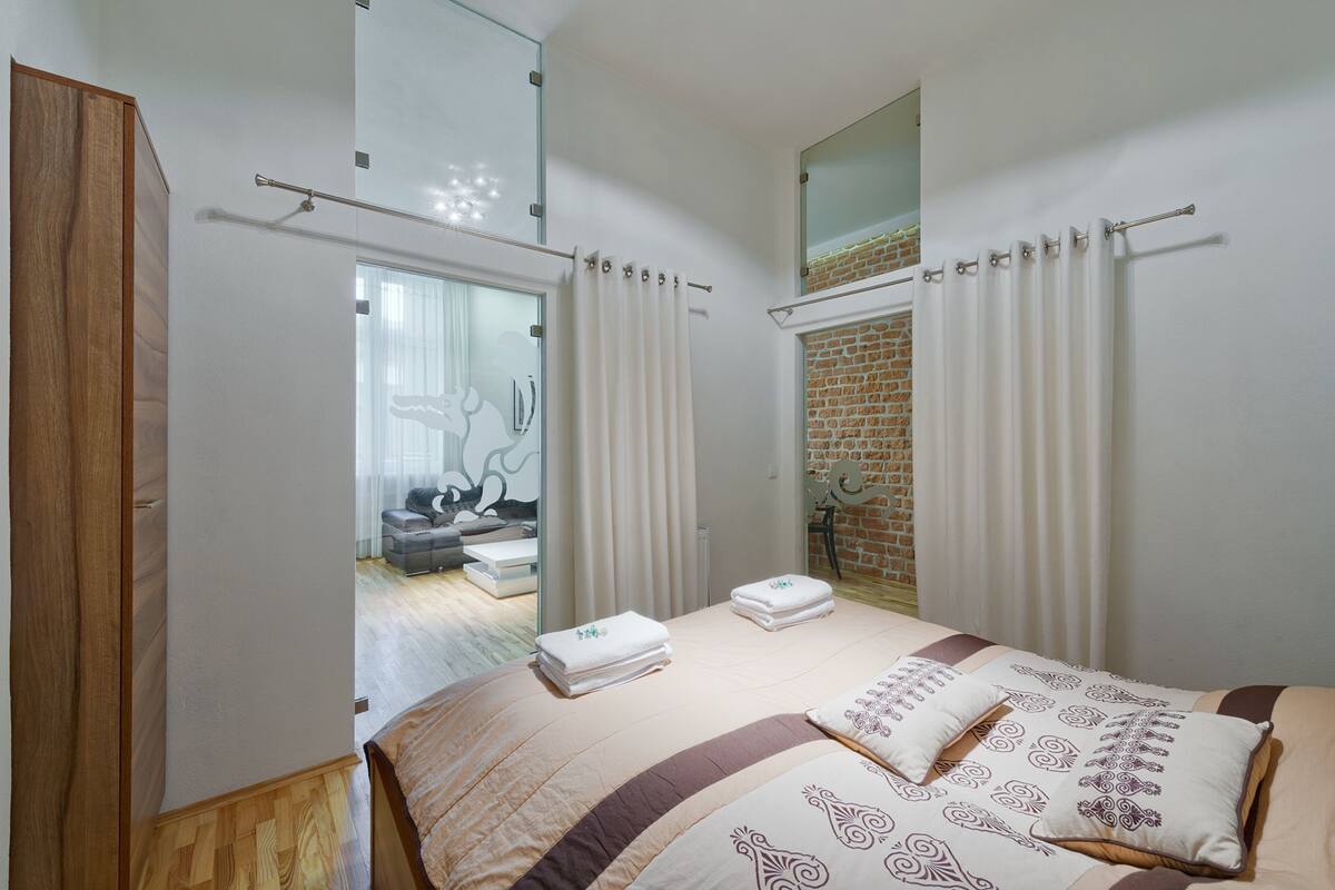 Apartment, 2 Bedrooms | Iron/ironing board, cribs (free), rollaway beds (surcharge), WiFi (free)