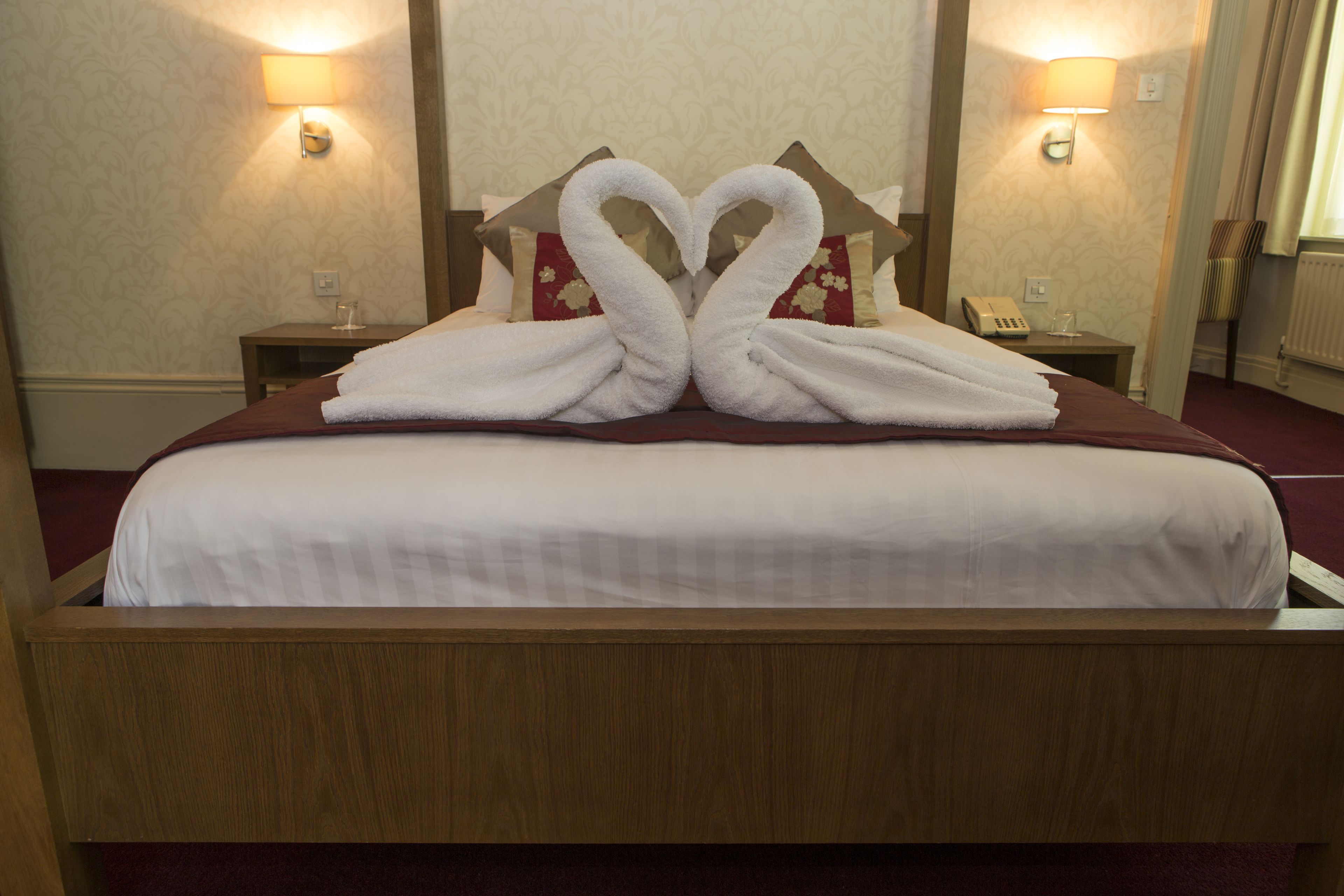 Suite ejecutiva | Escritorio, tabla de planchar con plancha y cunas gratuitas 