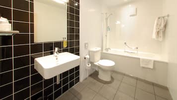 Twin Room | Bathroom | Combined shower/bathtub, hair dryer, towels, soap