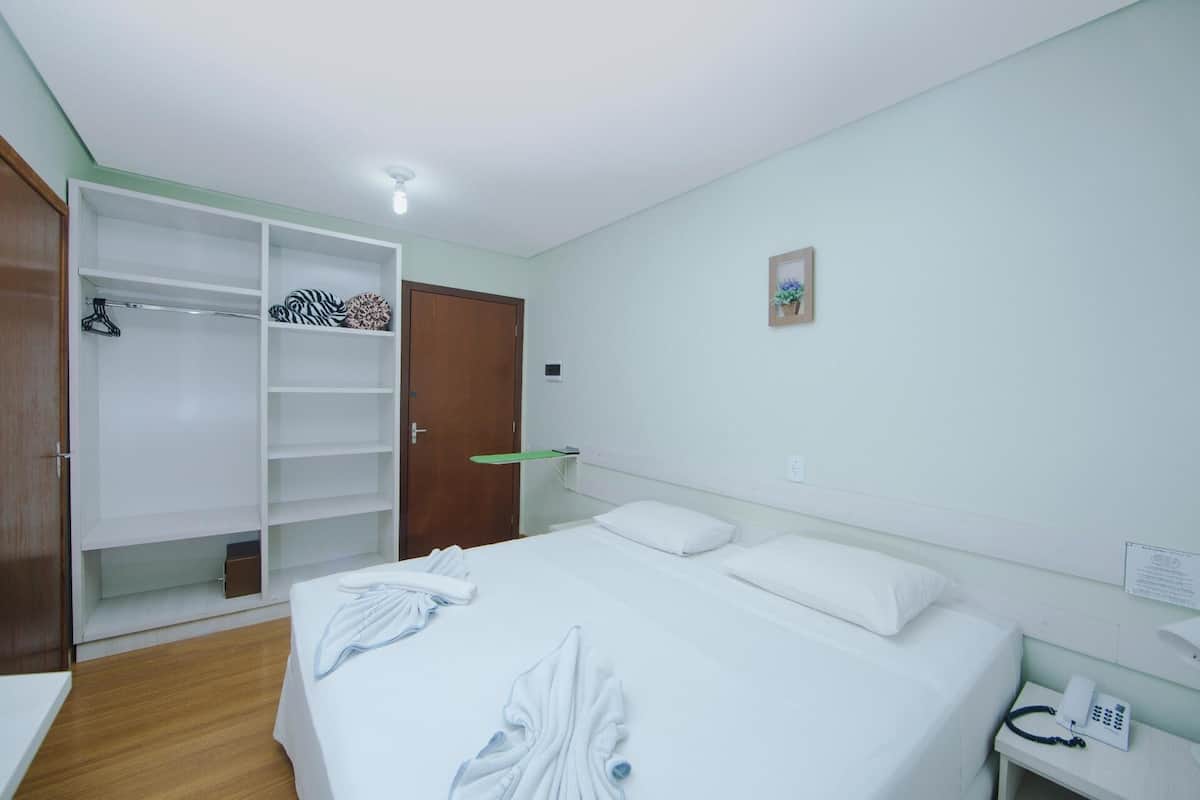 1 bedroom, minibar, in-room safe, desk