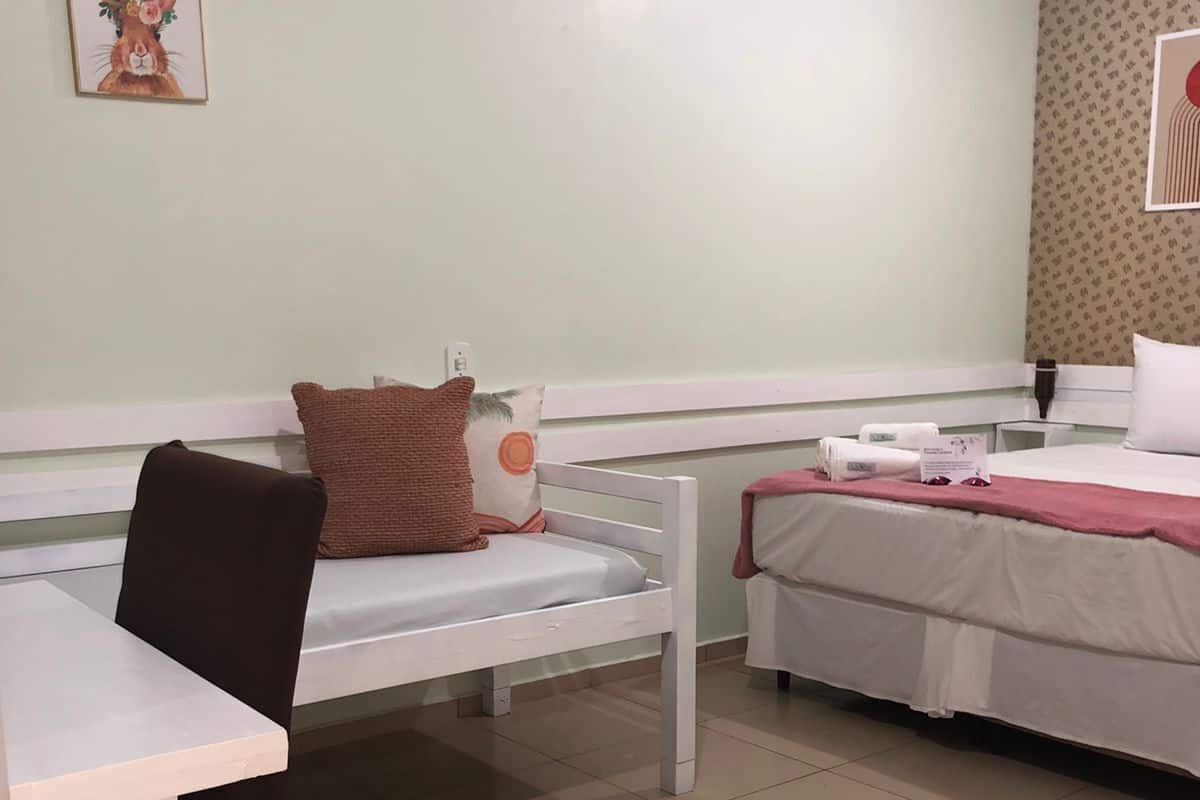 Deluxe Triple Room | 1 bilik tidur, bar mini, peti besi dalam bilik, meja