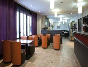 Baari (majoituspaikassa)