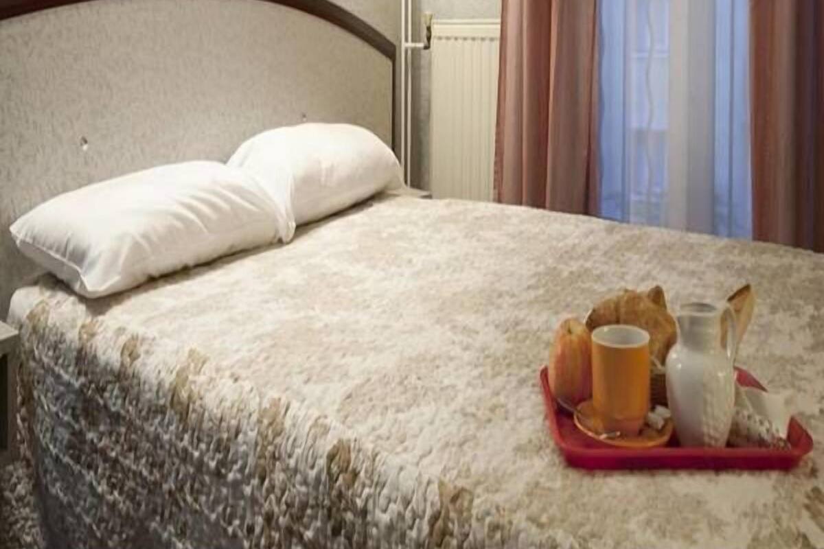 Soundproofing, iron/ironing board, rollaway beds, free WiFi