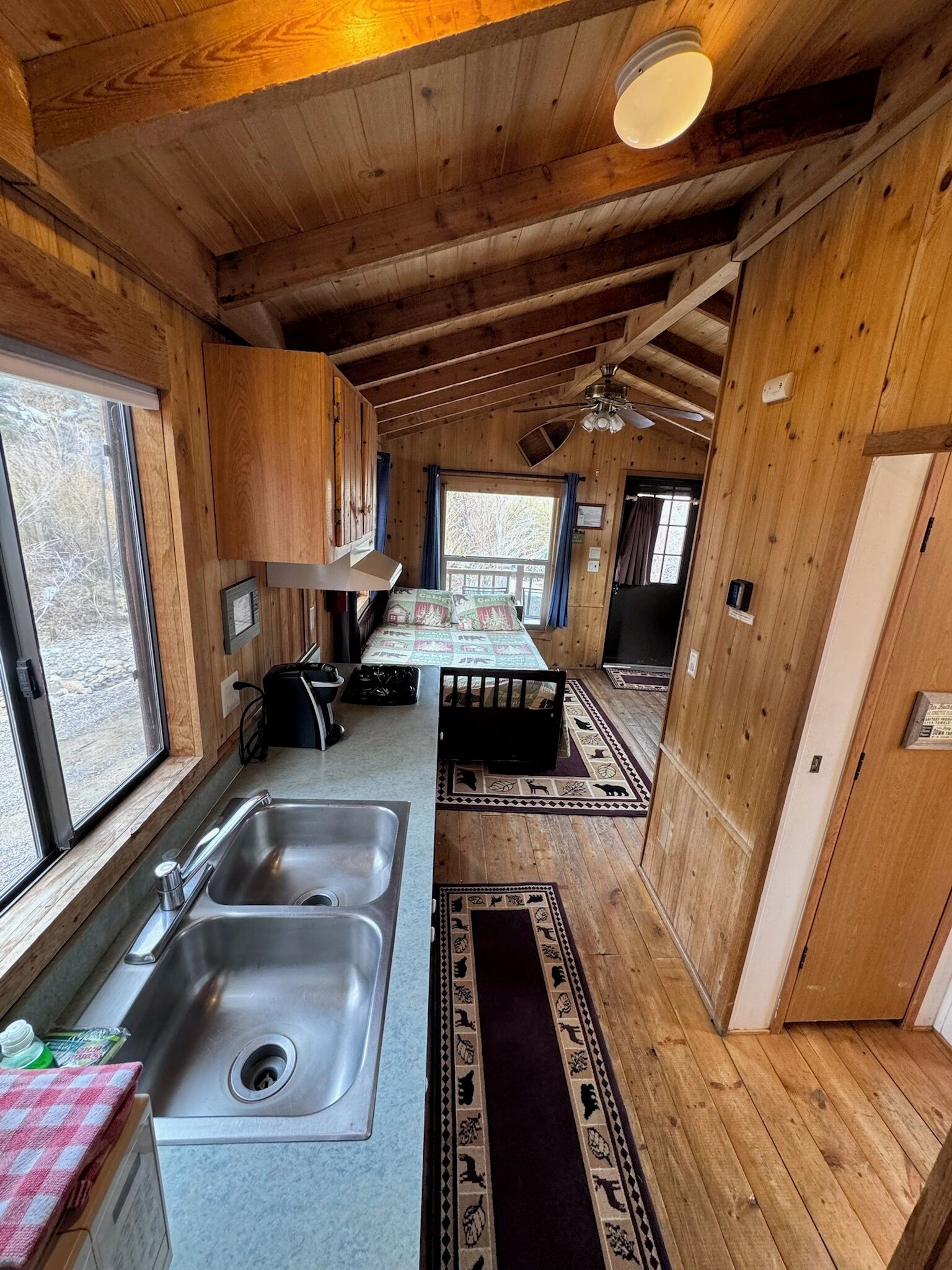 Standard Cabin, 1 Bedroom | Private kitchen