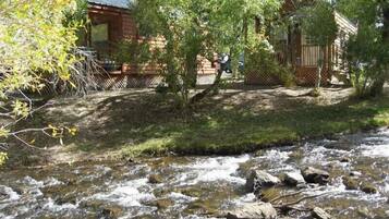 Traditional Cabin, 1 Bedroom | Free WiFi, bed sheets