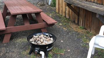 Barraca econômica, 1 quarto, banheiro compartilhado | 1 quarto, Wi-Fi de cortesia, roupa de cama