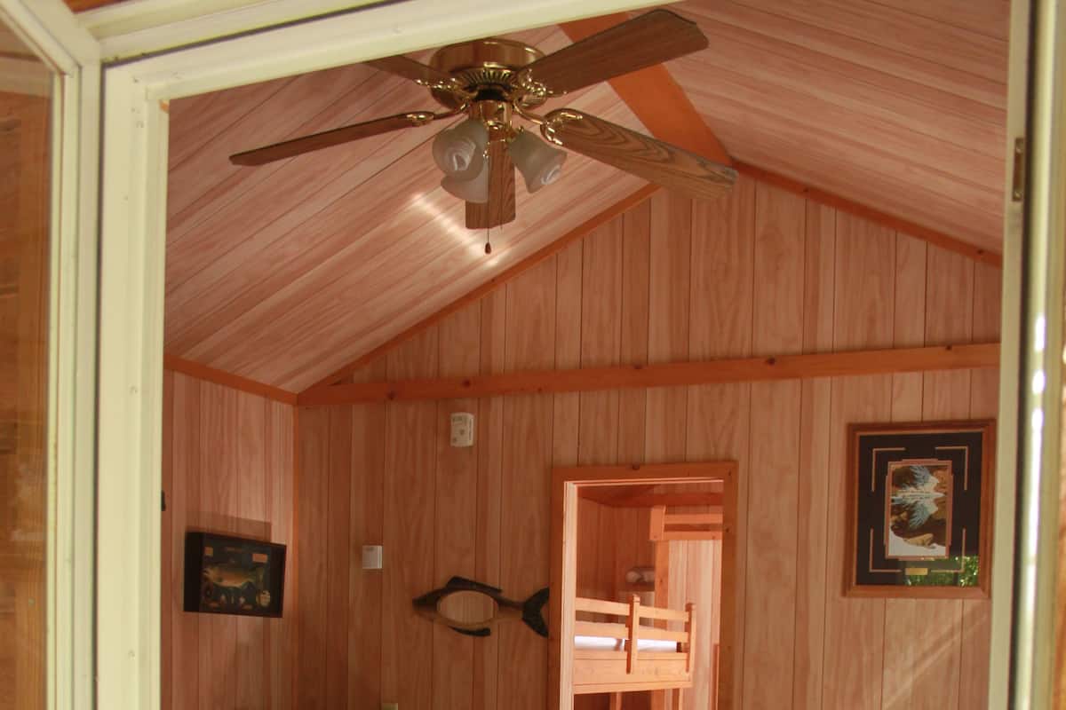 Traditional Cabin, 1 Bedroom | Living area